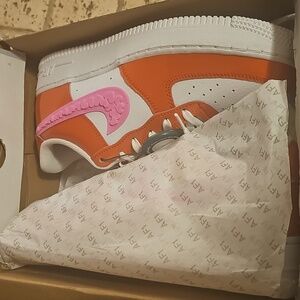 Nike Air Force 1 LV8 3D Hearts Basketball Sneaker Size 7 NEW
